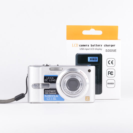 Panasonic LUMIX DMC-FX12 - Silver