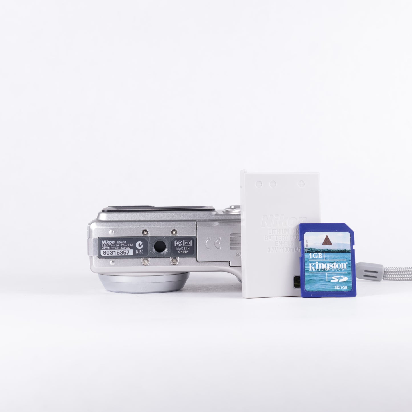 Nikon Coolpix 5900 - Silver