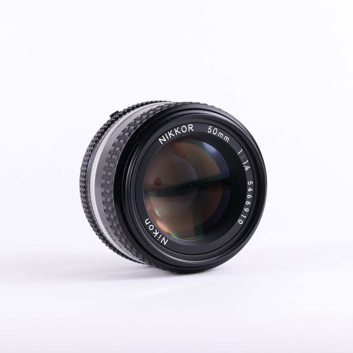 Nikon F 50mm f/1.4 AiS