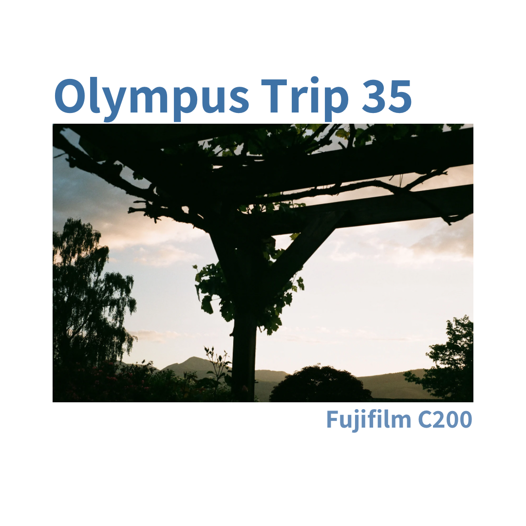 Olympus Trip 35 - White