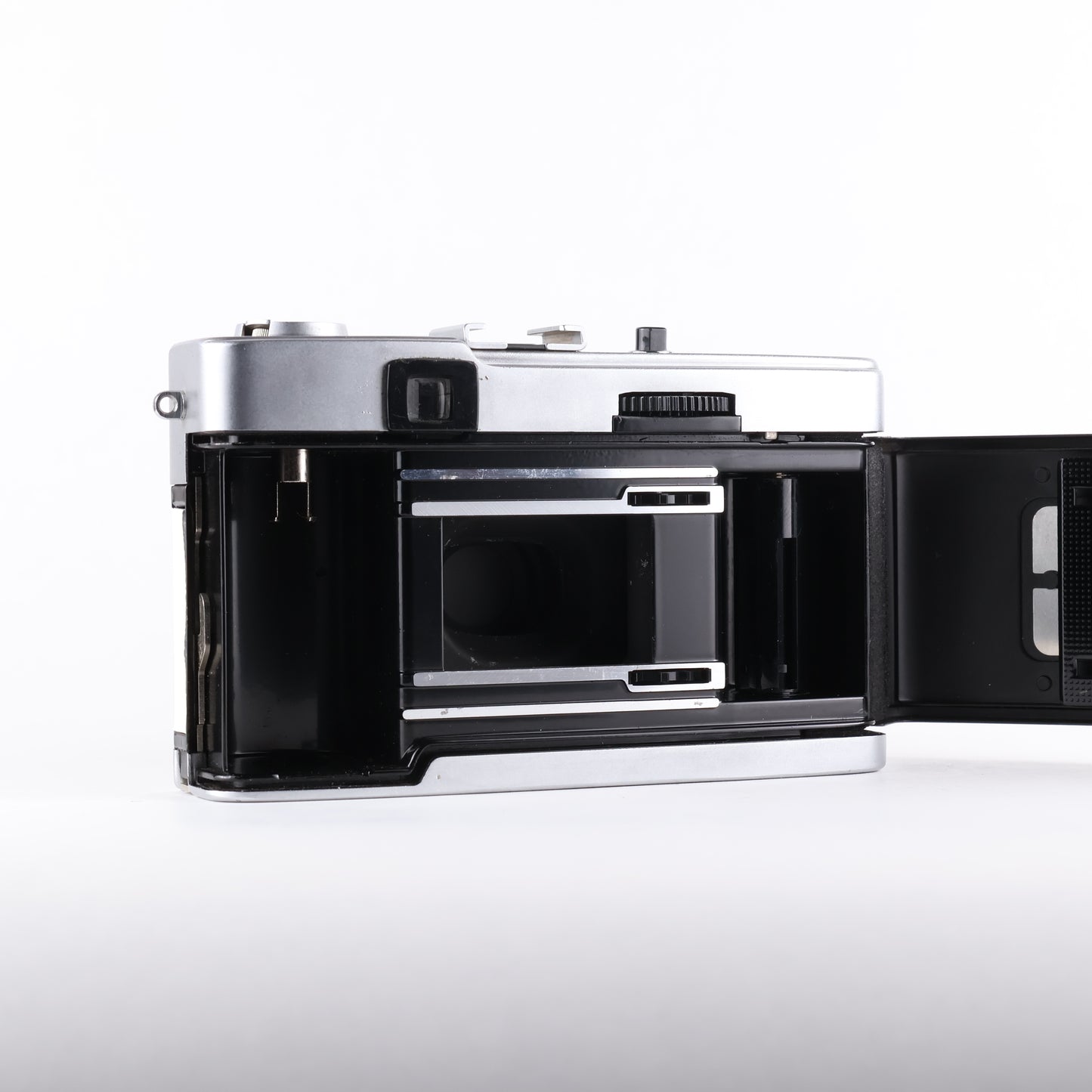 Olympus Trip 35 - White