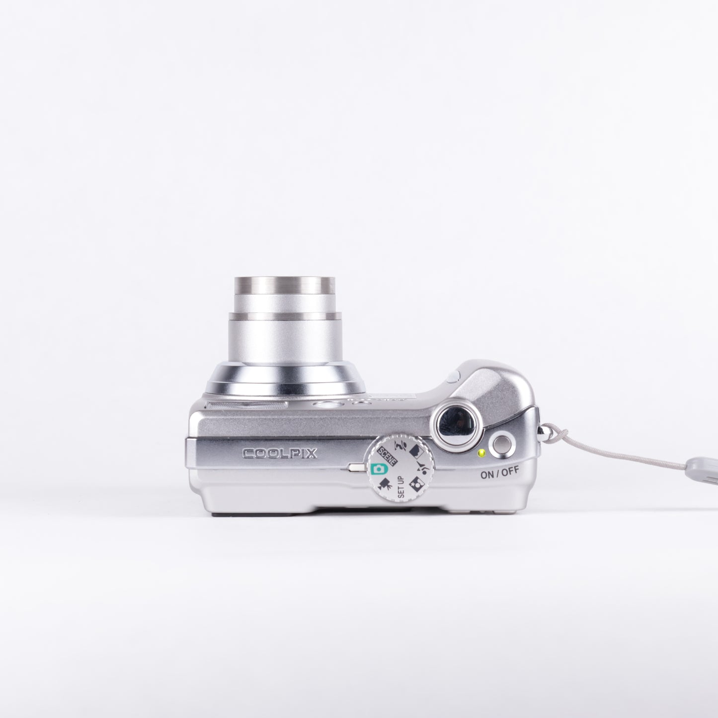 Nikon Coolpix 5900 - Silver