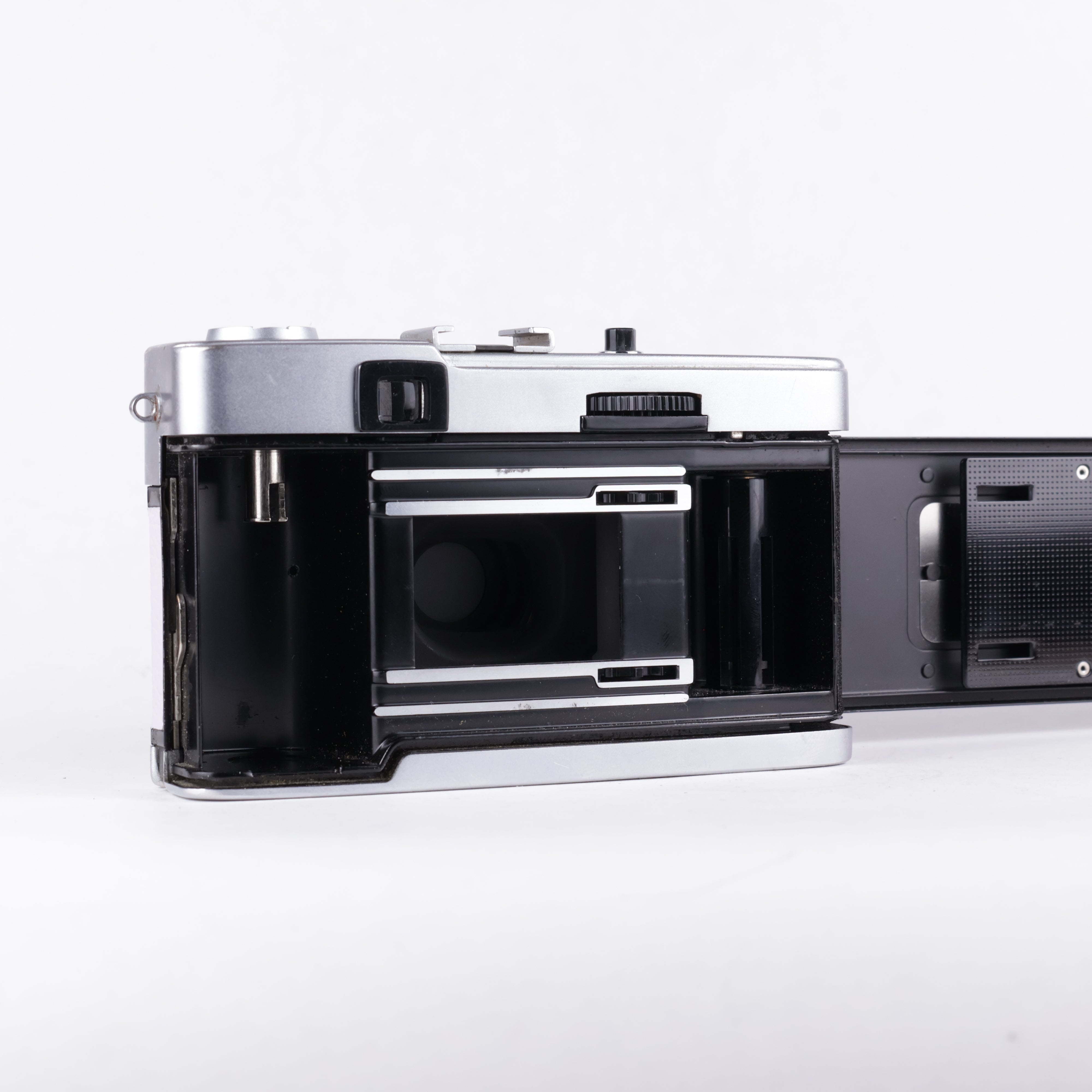 ☆希少なブラック☆OLYMPUS TRIP35　⑬ 中古】【送料無料】【保証付 】OLYMPUS TRIP 35 ブラック S/N 454352