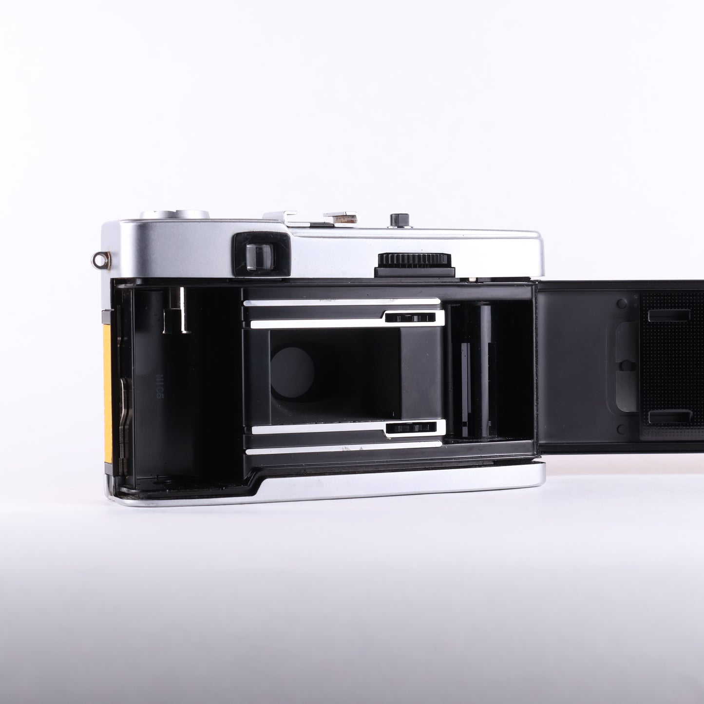 Olympus Trip 35 - Sunset Yellow