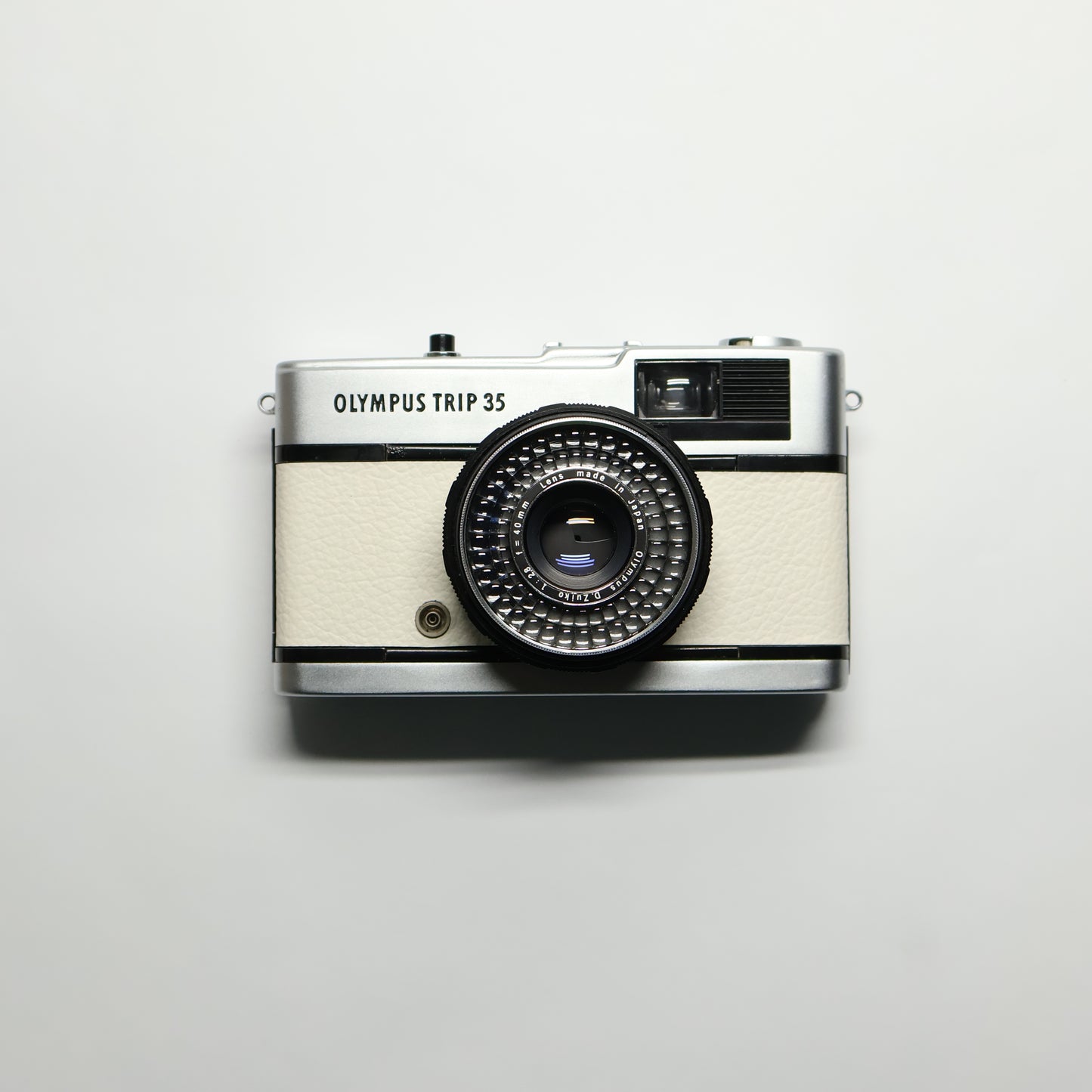 Olympus Trip 35 - White