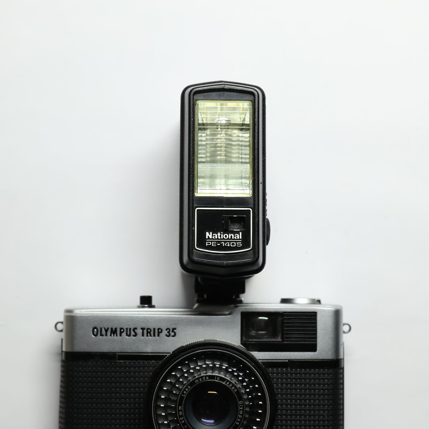 National PE-1405 Flash