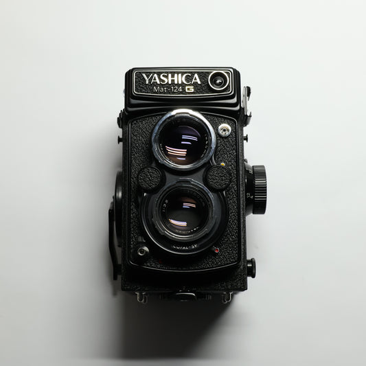 Yashica Mat 124G