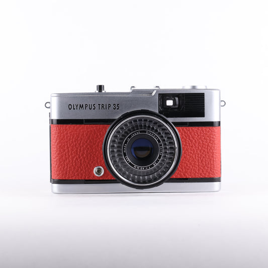 Olympus Trip 35 - Red