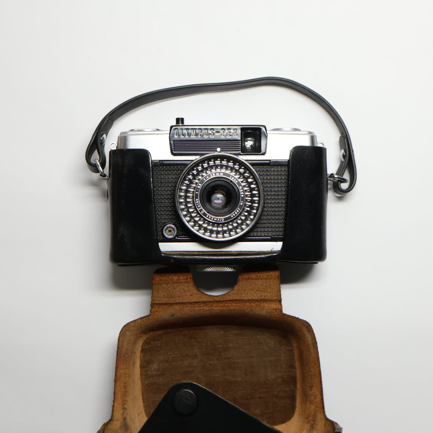 Original Olympus Pen EE Case