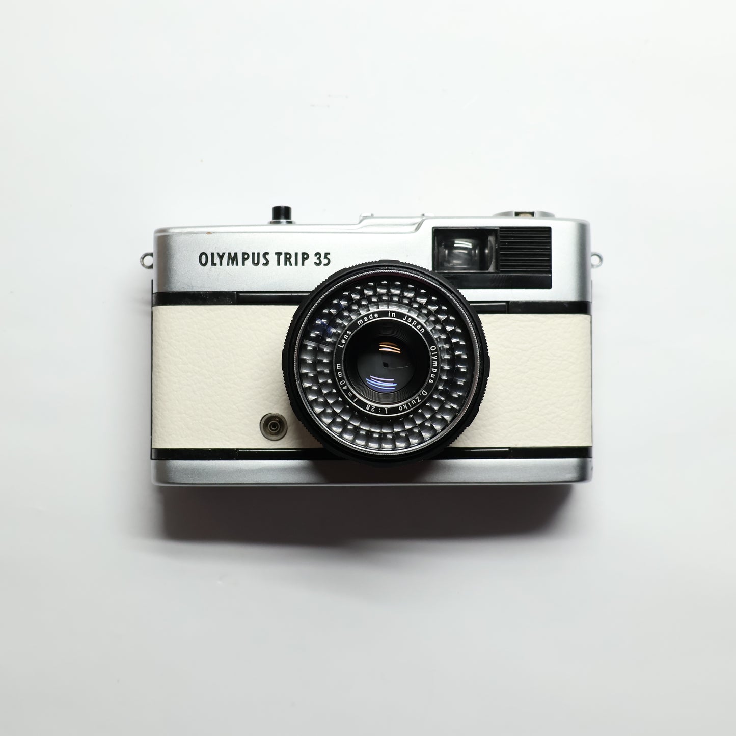 Olympus Trip 35 - White