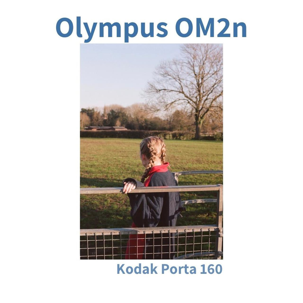 Olympus OM-2n - Blue