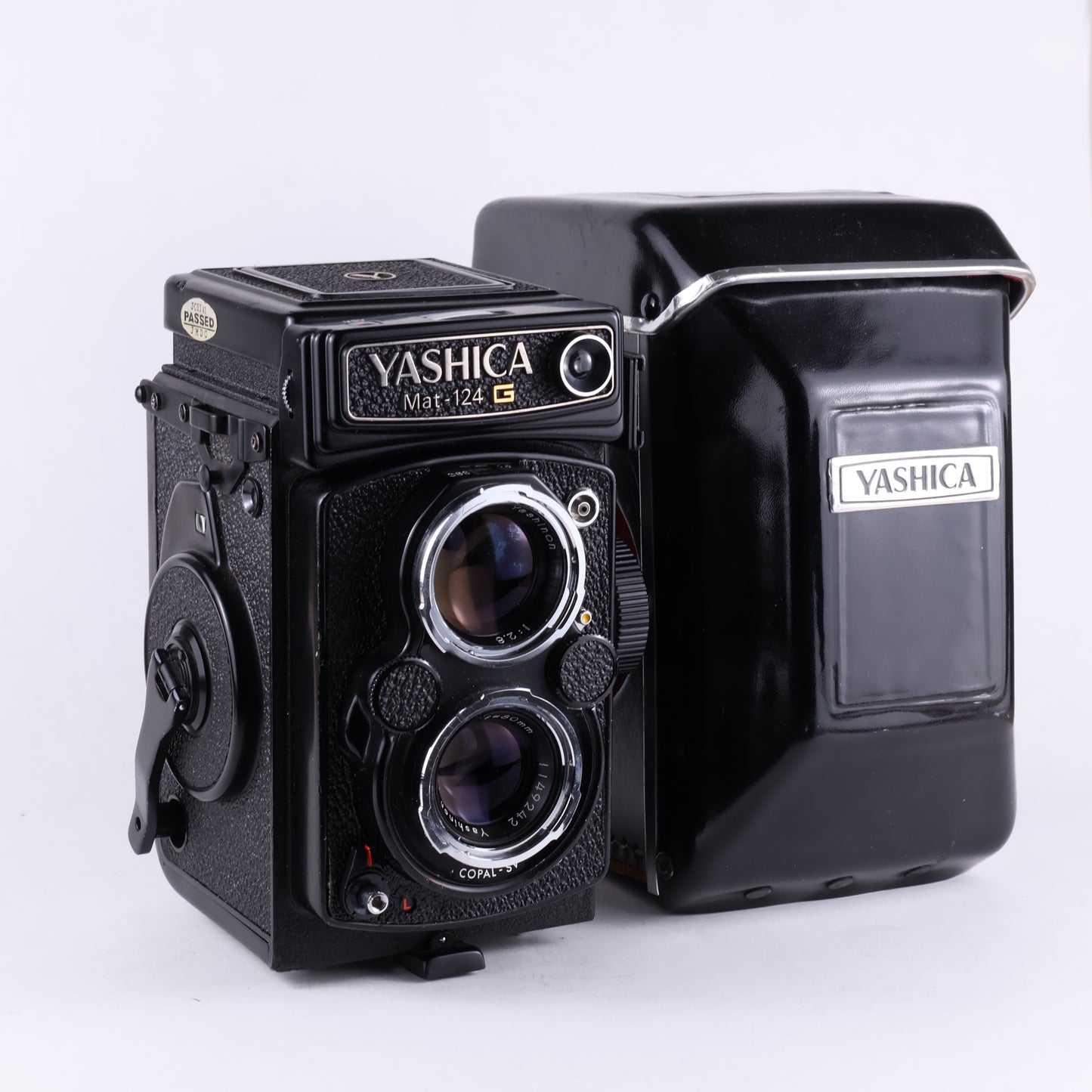 Yashica Mat 124G